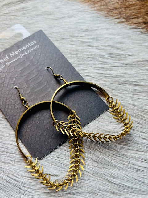Outlaw Earrings - Brass Fishbone E241