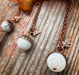 Acorn Gemstone  N255