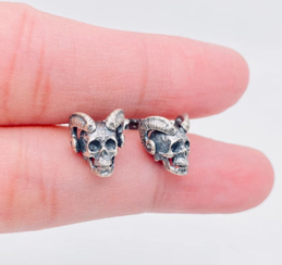 .925 Sterling Studs E228